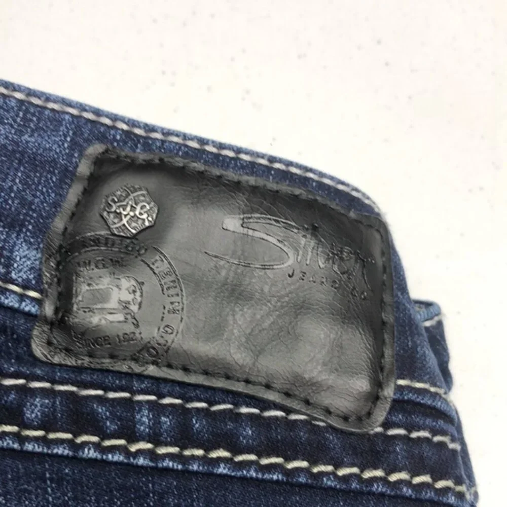 SILVER JEANS SUKI MID CAPRIS 28x22⭐️
